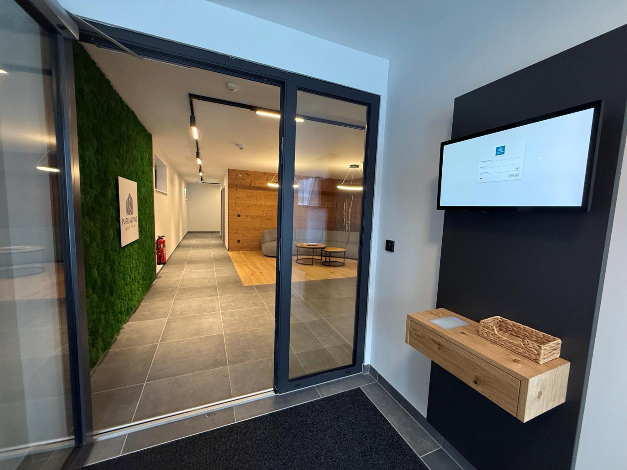 שלאדמינג Pure Alpine Suites מראה חיצוני תמונה