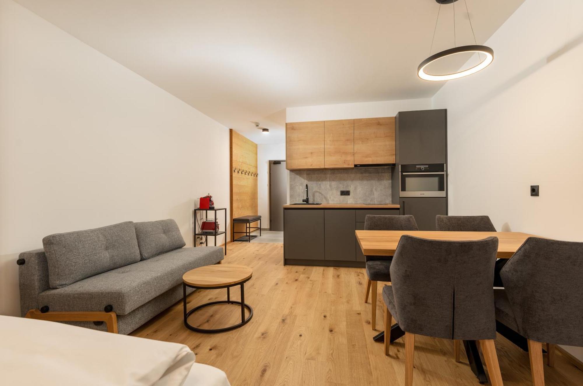 שלאדמינג Pure Alpine Suites מראה חיצוני תמונה