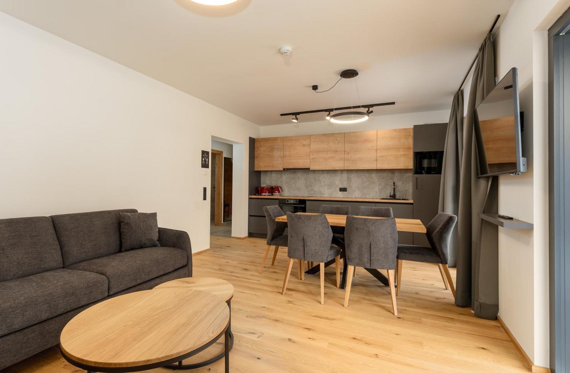 שלאדמינג Pure Alpine Suites מראה חיצוני תמונה